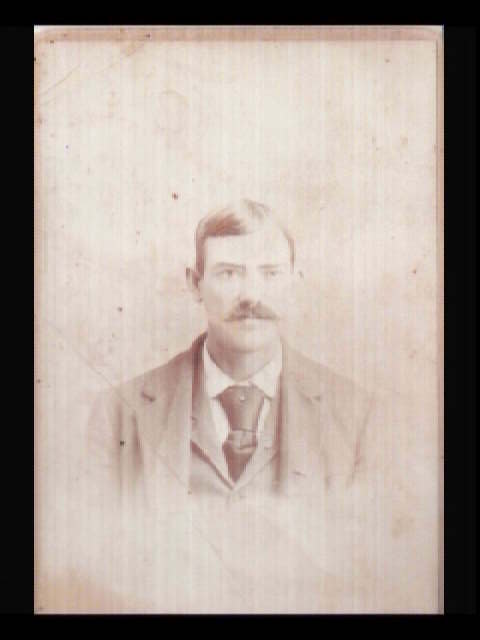 pw-cottle-james.jpg (19318 bytes)