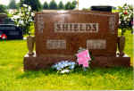 Shields-Alvin-R-Veva.jpg (210541 bytes)
